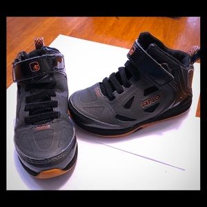 Toddler Boys Sneakers Size 8